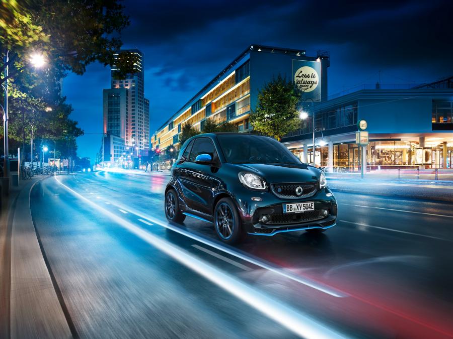  Smart EQ ForTwo Edition Nightsky Coupe (C453) 2018 года  (WW) (фото 1 из 8)